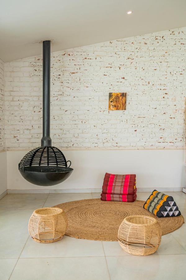 Saffronstays Onellaa, Nashik - Infinity Pool Villa Surrounded By A Vineyard מראה חיצוני תמונה