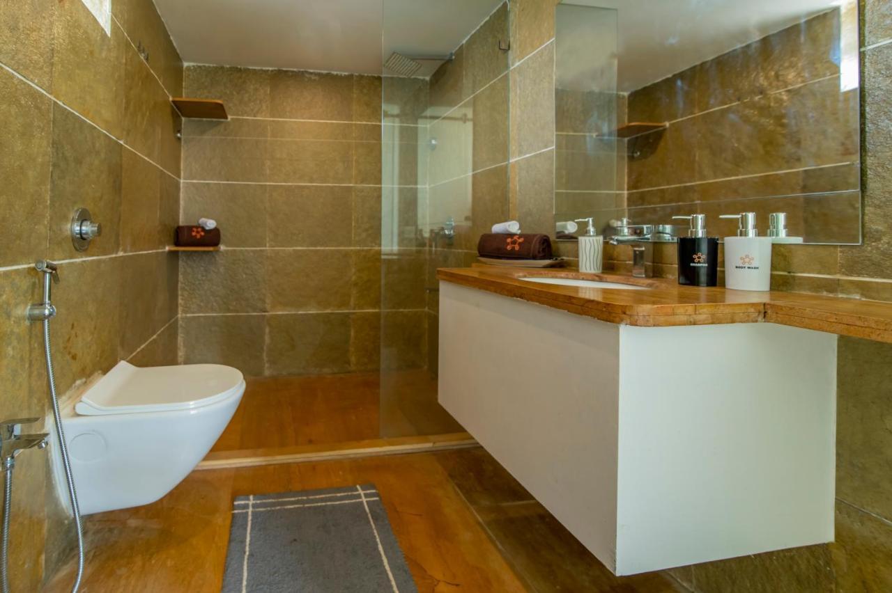 Saffronstays Onellaa, Nashik - Infinity Pool Villa Surrounded By A Vineyard מראה חיצוני תמונה