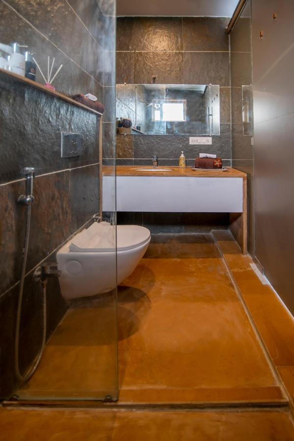 Saffronstays Onellaa, Nashik - Infinity Pool Villa Surrounded By A Vineyard מראה חיצוני תמונה