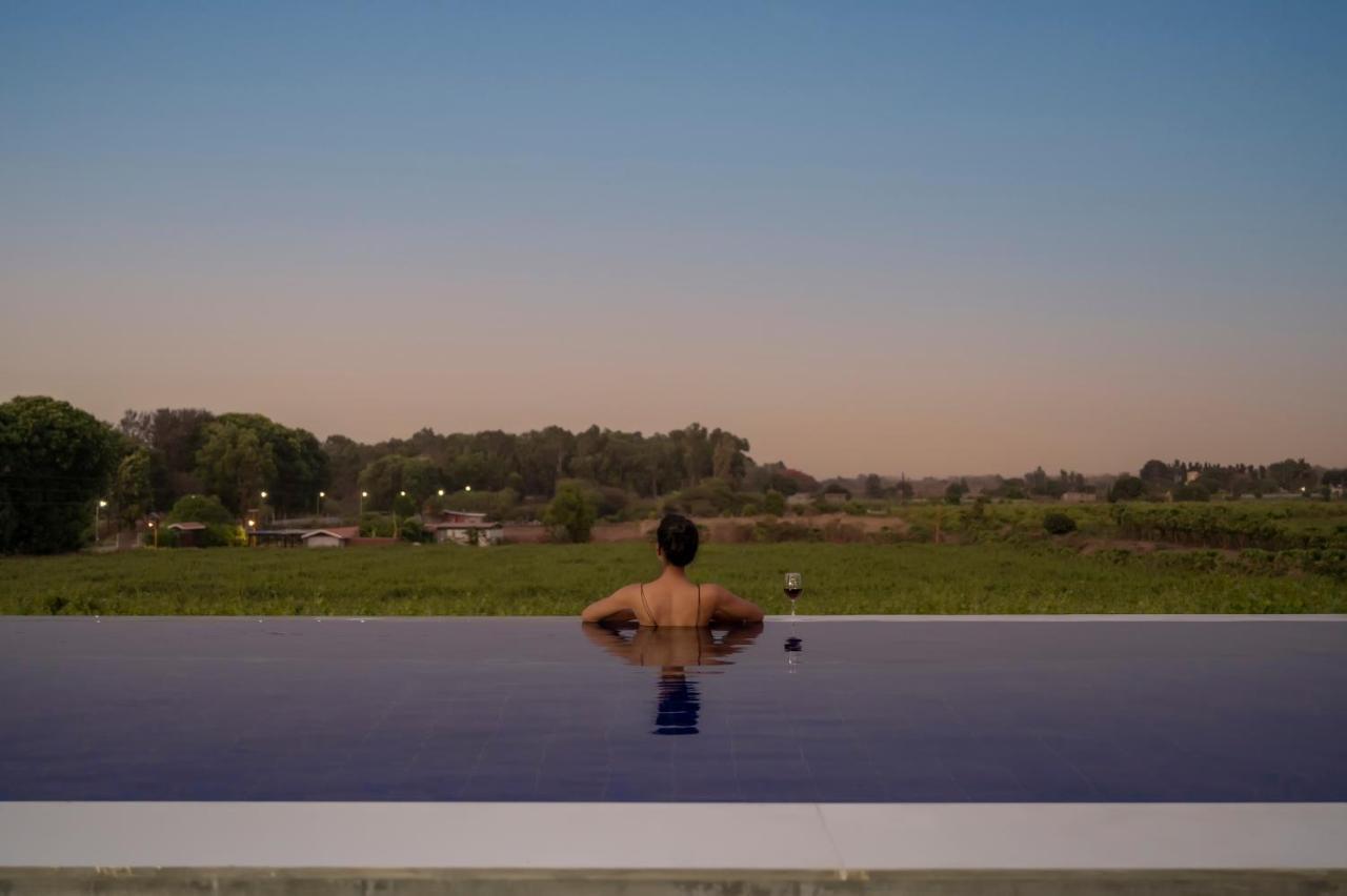 Saffronstays Onellaa, Nashik - Infinity Pool Villa Surrounded By A Vineyard מראה חיצוני תמונה