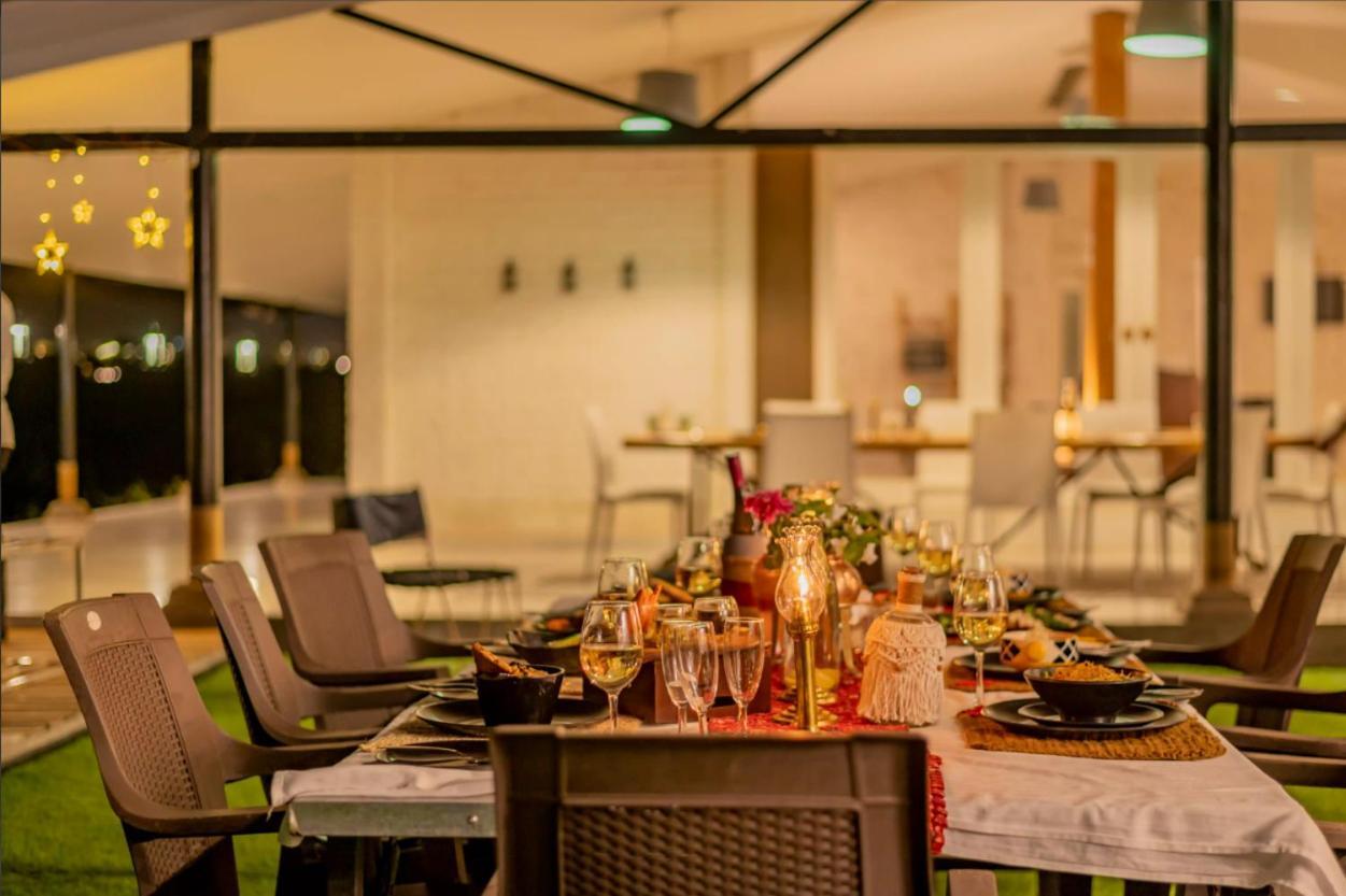 Saffronstays Onellaa, Nashik - Infinity Pool Villa Surrounded By A Vineyard מראה חיצוני תמונה